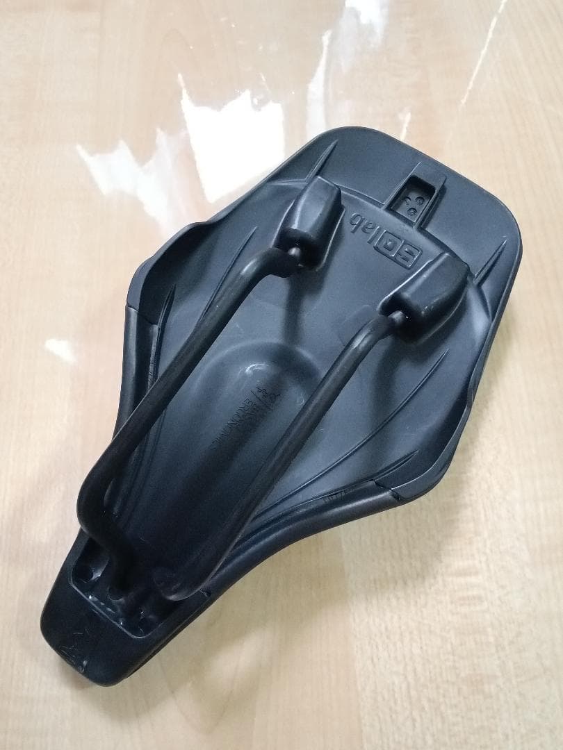 パーツ SQlab Saddle 613 ERGOWAVE R Carbon 12cm