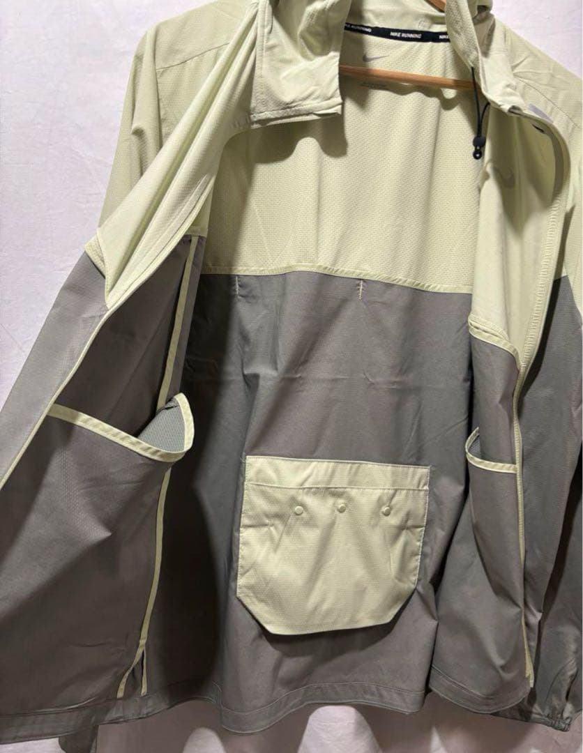 L ☆新品☆ ナイキ NIKE ウィンドランナー フーディ ランニングジャケット