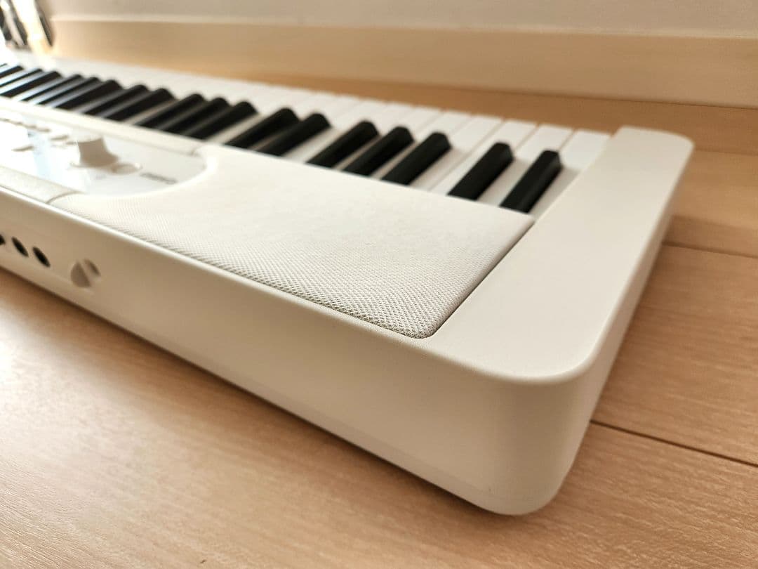 美品　CASIO LK-520 電子キーボード HIKARIナビゲーション