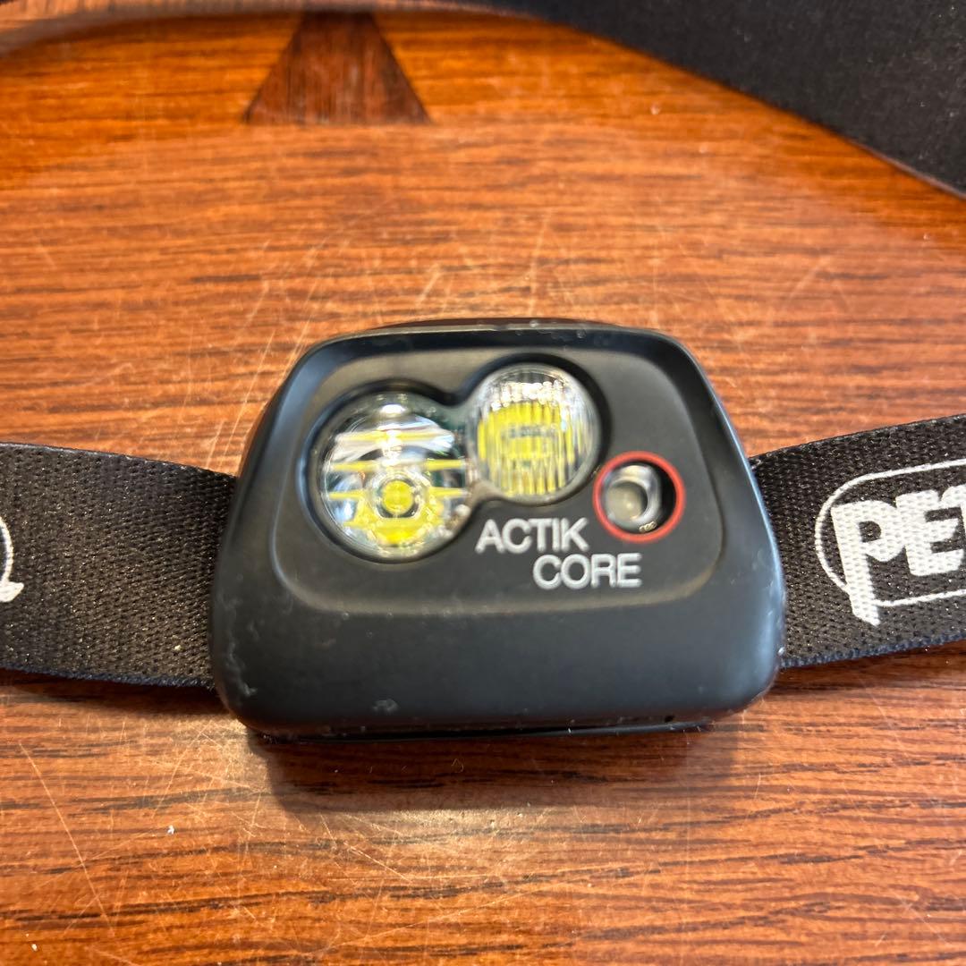 ライト・ランタン PETZL ACTIK CORE450