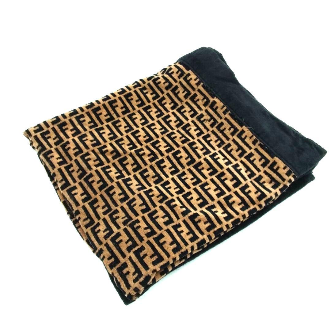 FENDI フェンディ ブランケット ひざ掛け 綿毛布 ズッカ柄