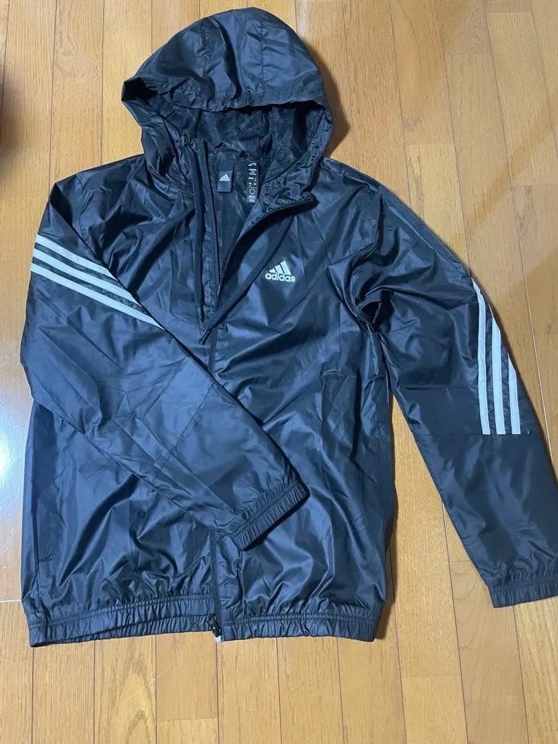 adidas フード付きウィンドブレーカー 黒上下