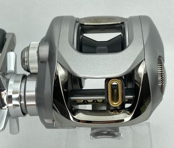 極上美品 ダイワ TD-Z 103H 箱付き 右ハンドル DAIWA