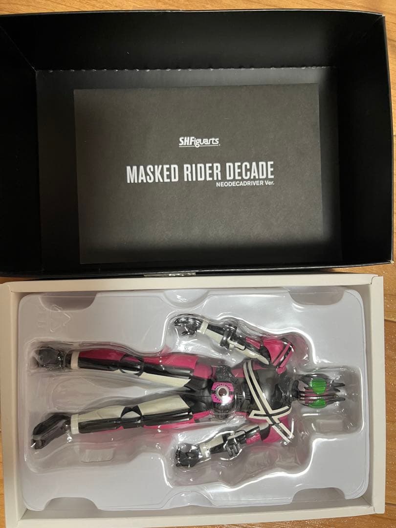 S.H.Figuarts(真骨彫製法) 仮面ライダーディケイド(ネオディケイド…
