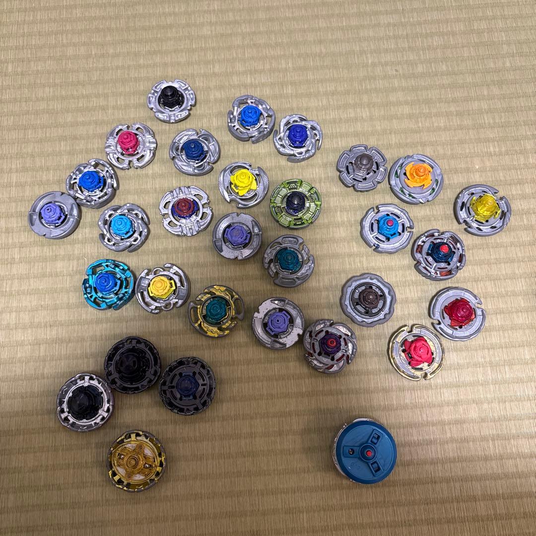 希少　大量　メタルファイトベイブレード セット 多色 カスタマイズ可能