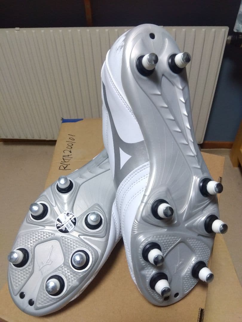 ラグビースパイク／30.0／白×シルバー／R1GA230003／新品・未使用品
