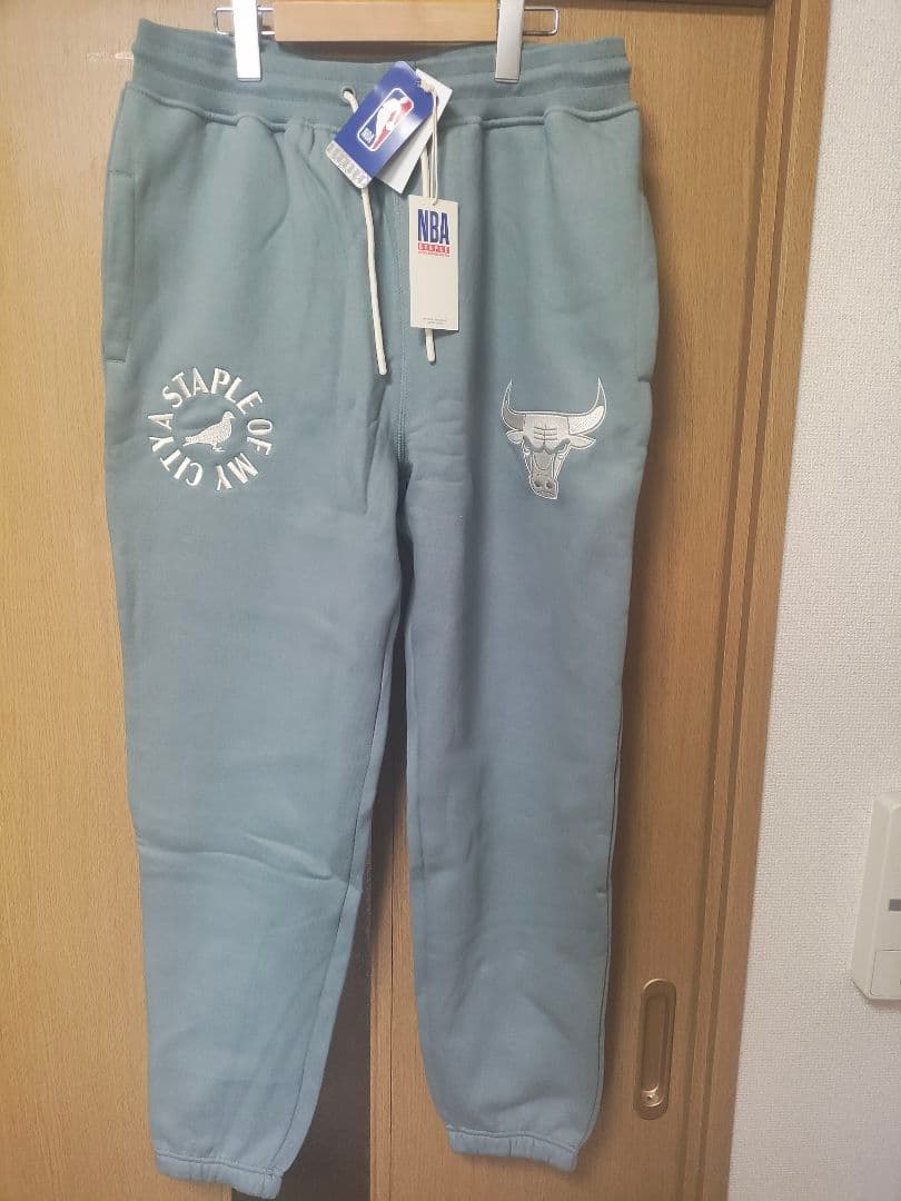 NBA STAPLE　シカゴブルズ スウェットパンツ Lサイズ　ミント