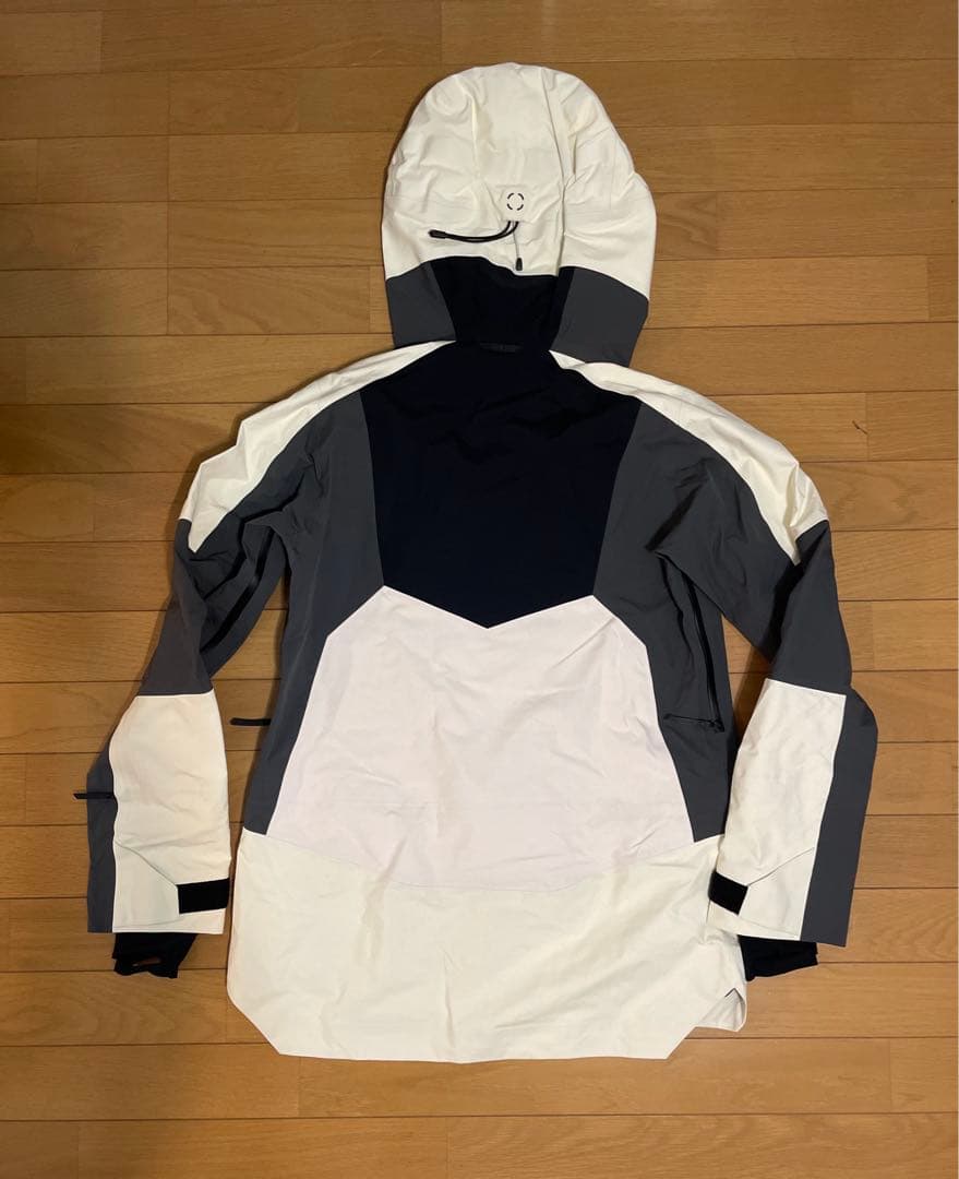 peak performance バーティカル GORE-TEX Pro W