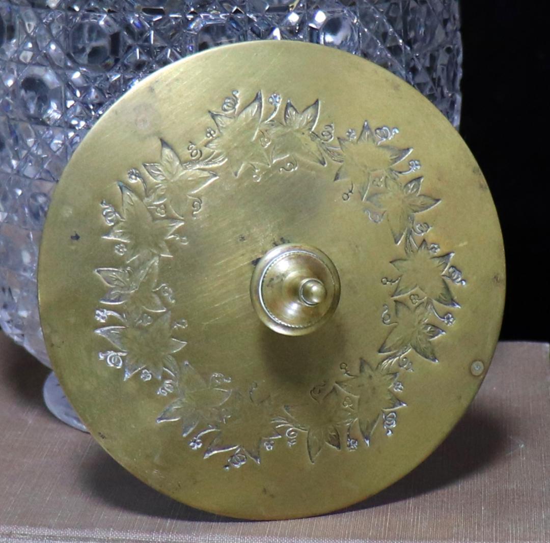 オールド・バカラ 1890年頃 ブロンズ装飾 切子 蓋付クリスタル器 ディアマン