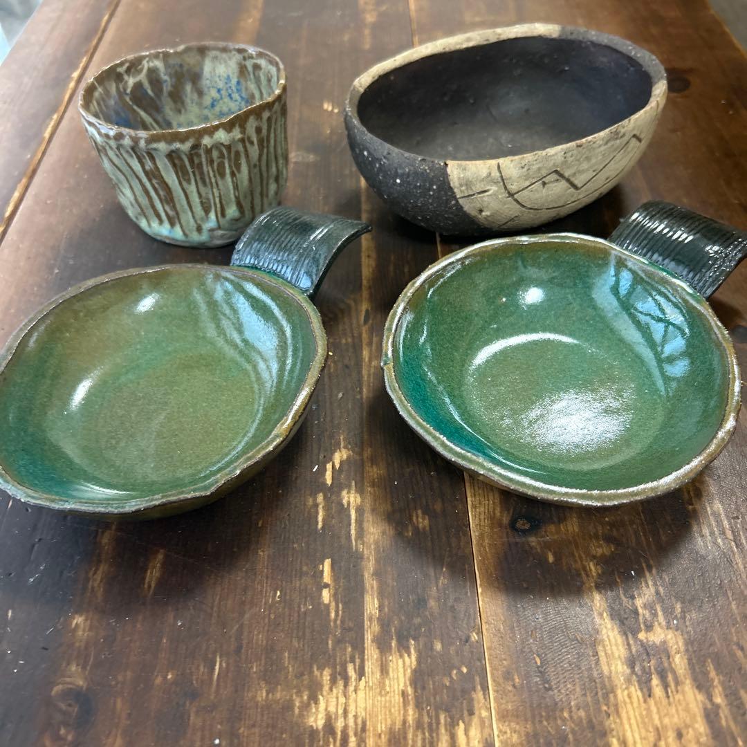 作家　陶芸作家　個性的な形や色、デザインのお皿
