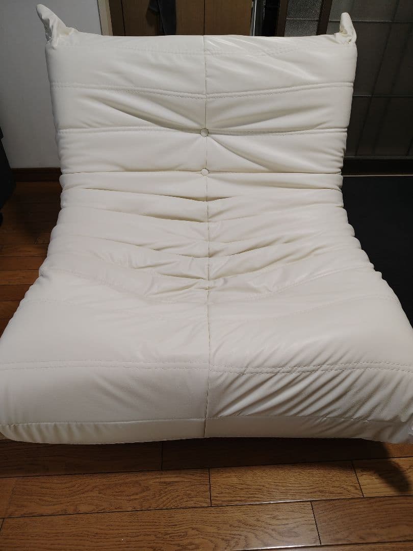 【美品】【未使用】トーゴ　リプロダクト　ソファ　シリコンレザー　白　シングル