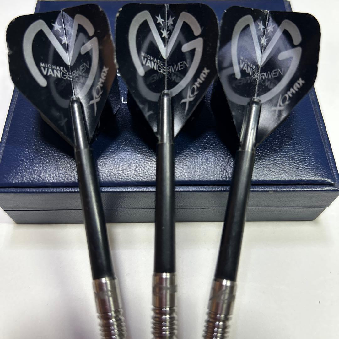 美品！XQ MAX DARTS MVG マイケル・ヴァン・ガーウェン選手モデル