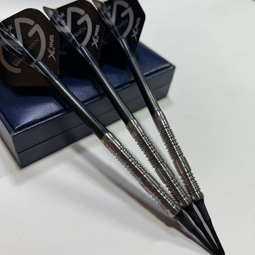 美品！XQ MAX DARTS MVG マイケル・ヴァン・ガーウェン選手モデル