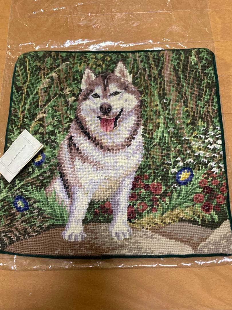 Needlepointシベリアンハスキー　クッションカバー