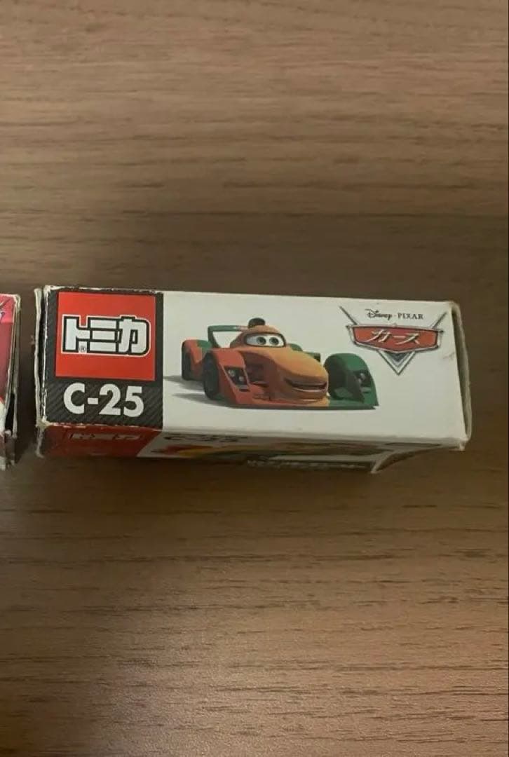 カーズトミカ　リップクラッチゴンスキー•ナイジェルギアスリー