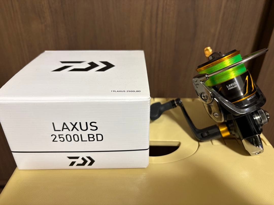 ダイワ　ラグザス　19LAXUS　2500LBD 極美品　BITURBOⅡ