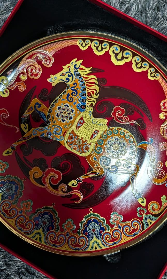 中国　午年　馬年　飾り皿　陶磁器　ブランド品　旧正月