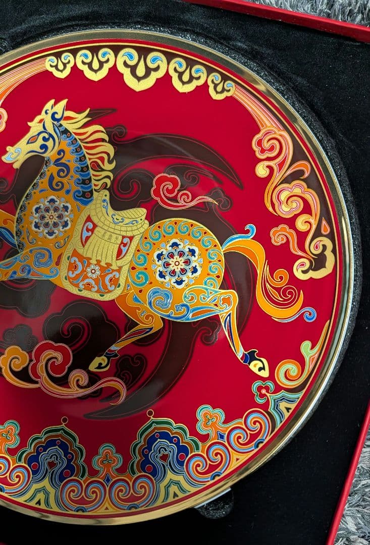 中国　午年　馬年　飾り皿　陶磁器　ブランド品　旧正月