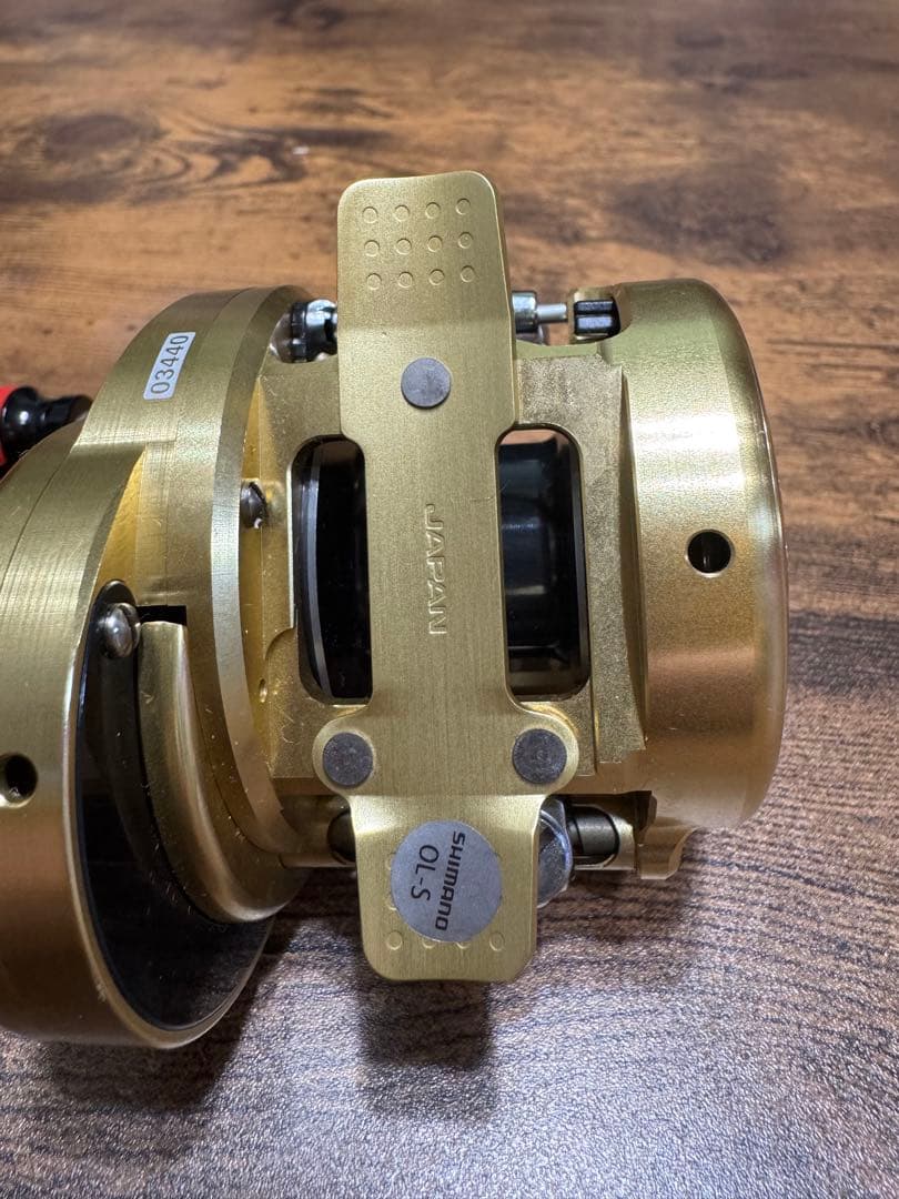 SHIMANO カルカッタコンクエスト201HG