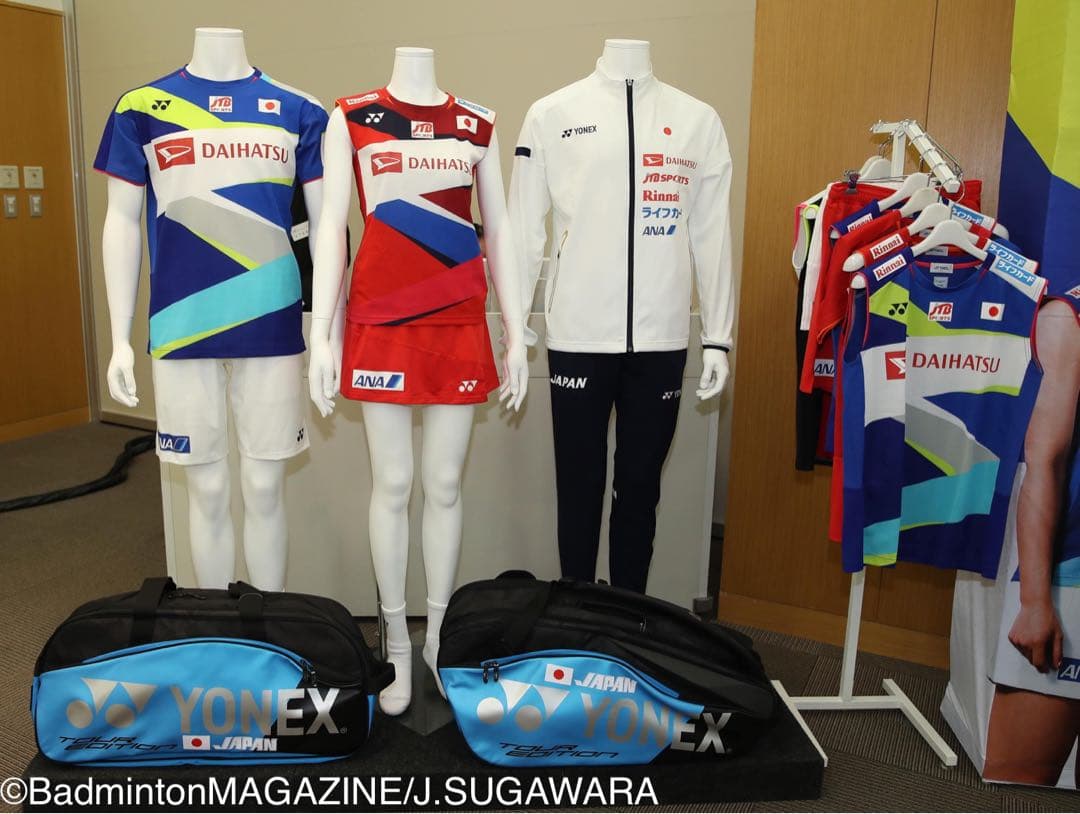 ⭐️レア　日本代表　YONEX バドミントンゲームシャツ Mサイズ レッド