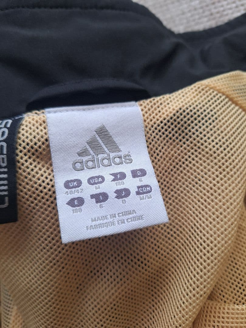 adidas リバプール プレゼンテーションスーツ 上下セット