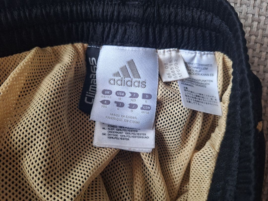 adidas リバプール プレゼンテーションスーツ 上下セット