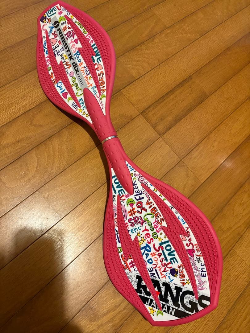 RANGS ピンク スケートボード リップスティック 金魚