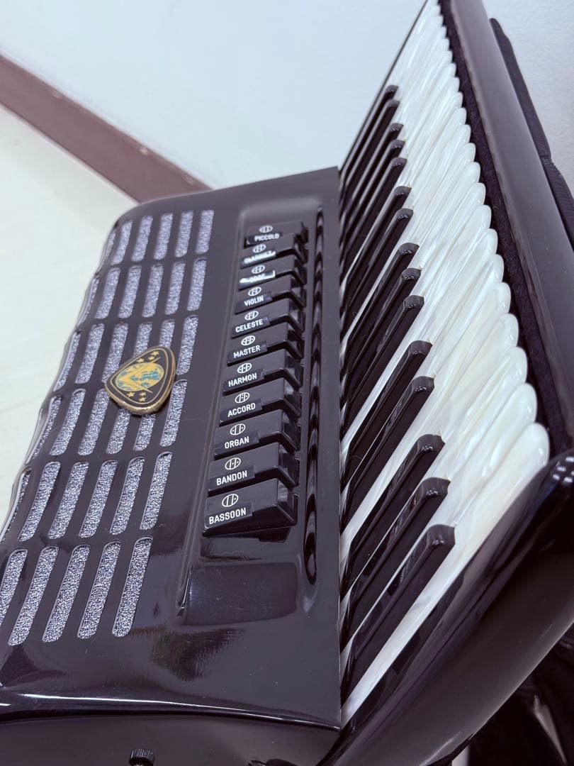 VICTORIA アコーディオン Super 37鍵96ベース HMML