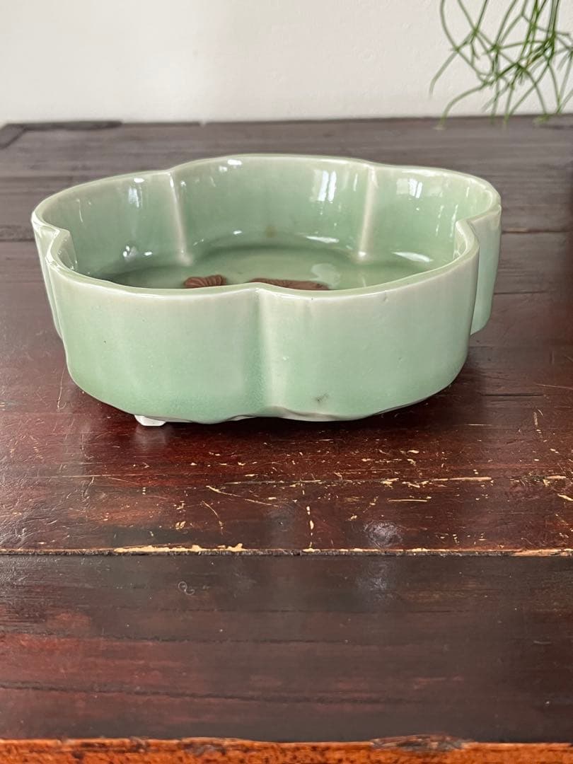 希少注文品　清朝期新渡　青磁足付輪花鉢　金魚双魚水草　中国古玩　変形菓子鉢　青豆