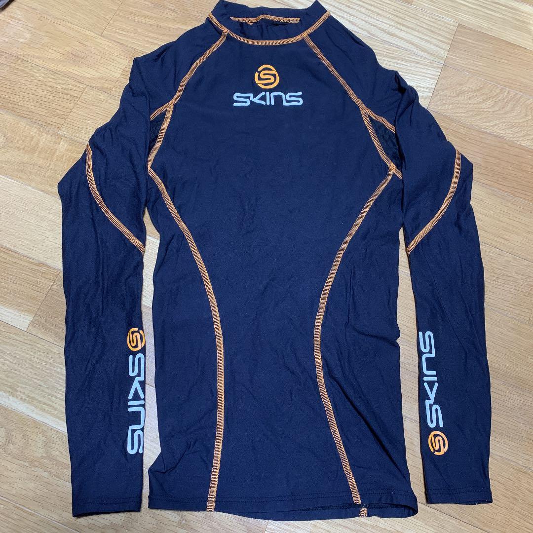 skins 長袖　アンダーウェア