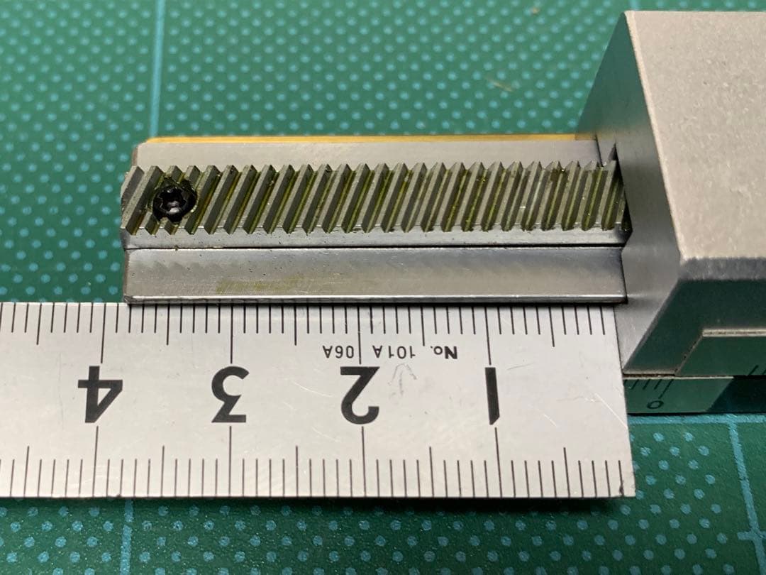 スライド操作式アリ溝ステージ １軸