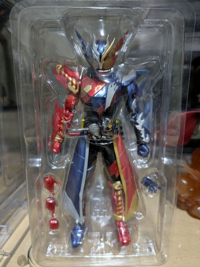 S.H.Figuarts仮面ライダークローズビルド