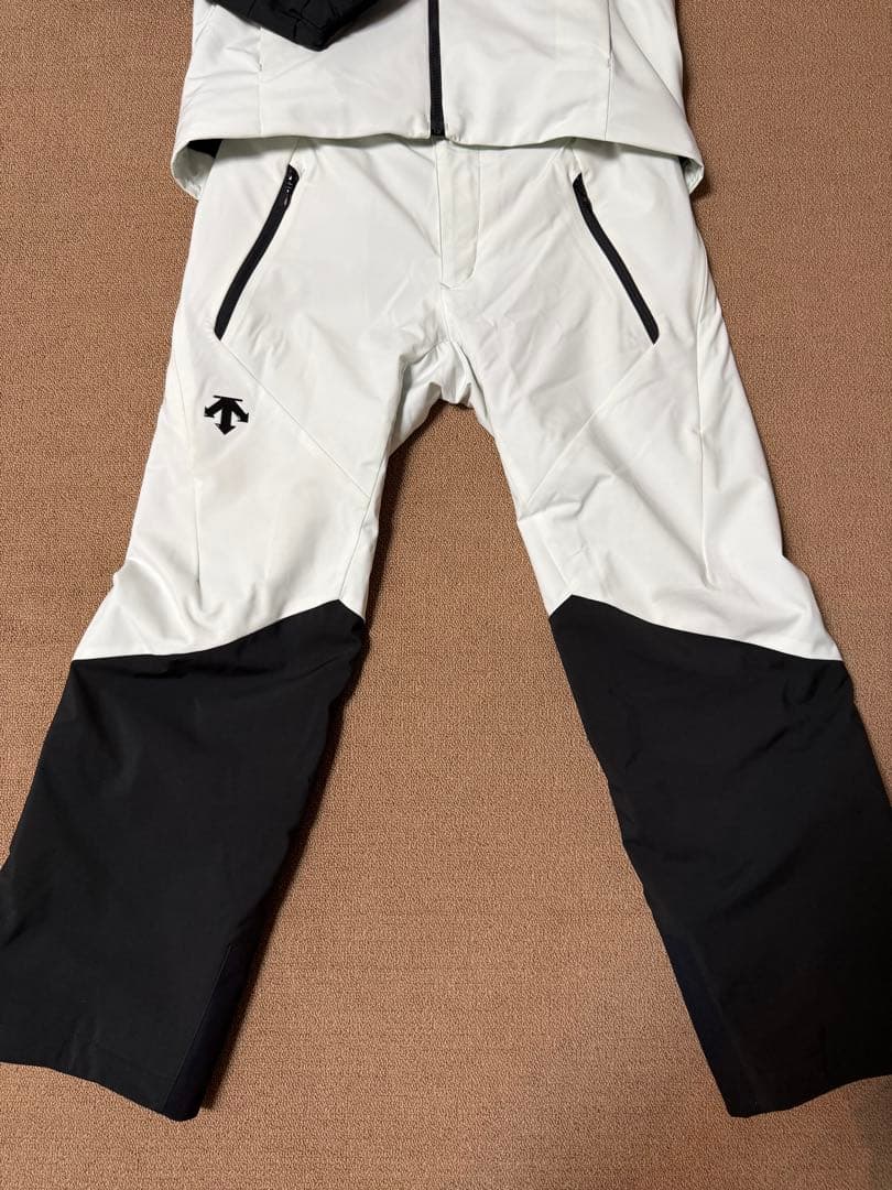 DESCENTE デサント S.I.O スキー ウェア M 2025モデル 美品