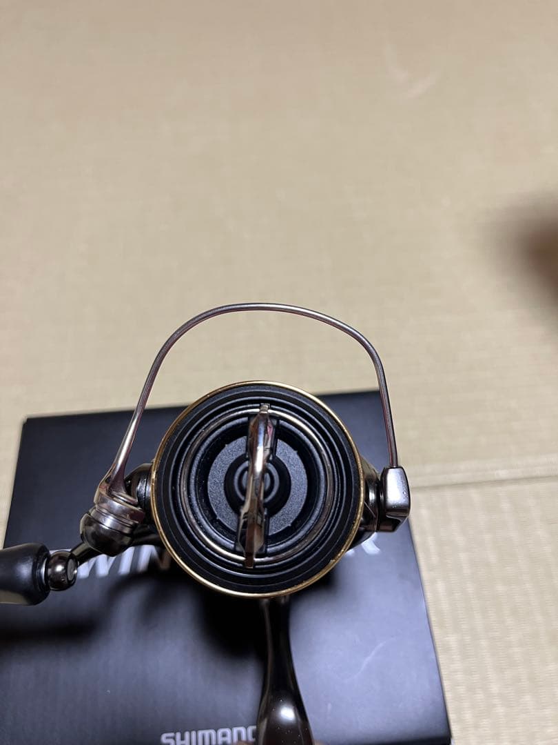 SHIMANO 20 TWIN POWER C2000S スピニングリール