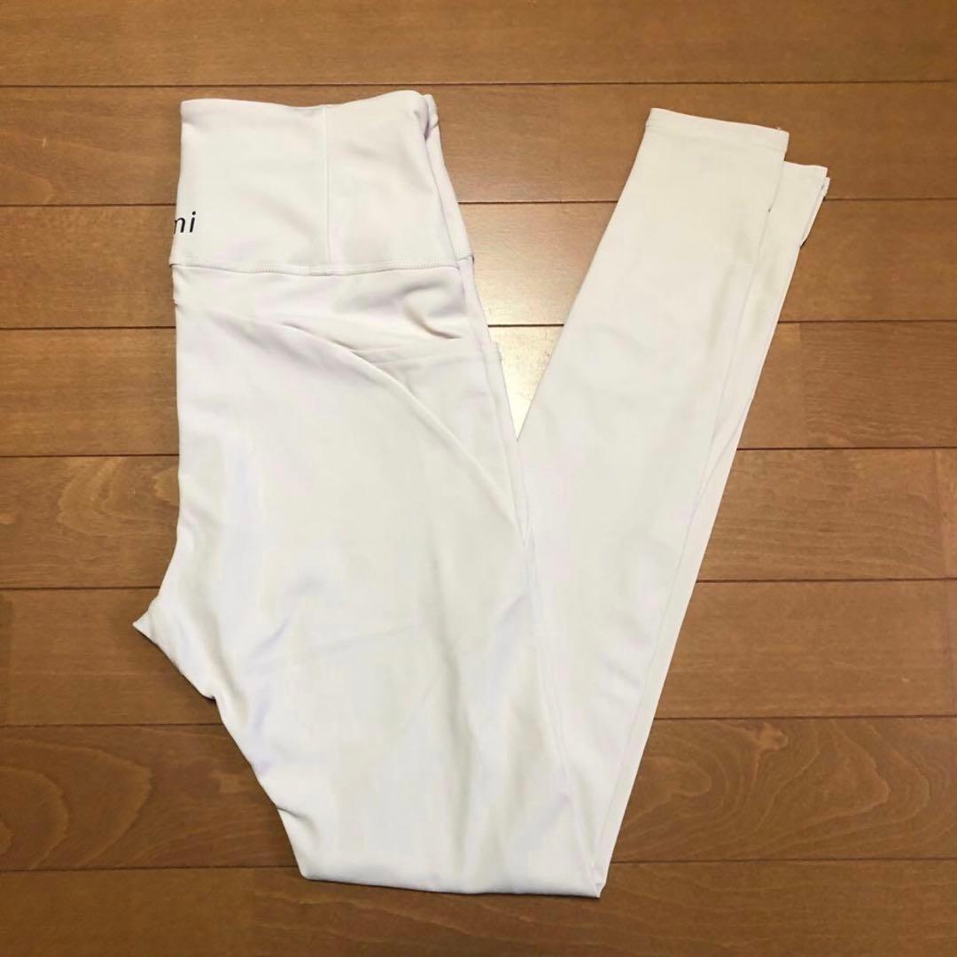 0サイズ emmi yoga エミヨガ サステナレッチレギンス ピンクベージュ