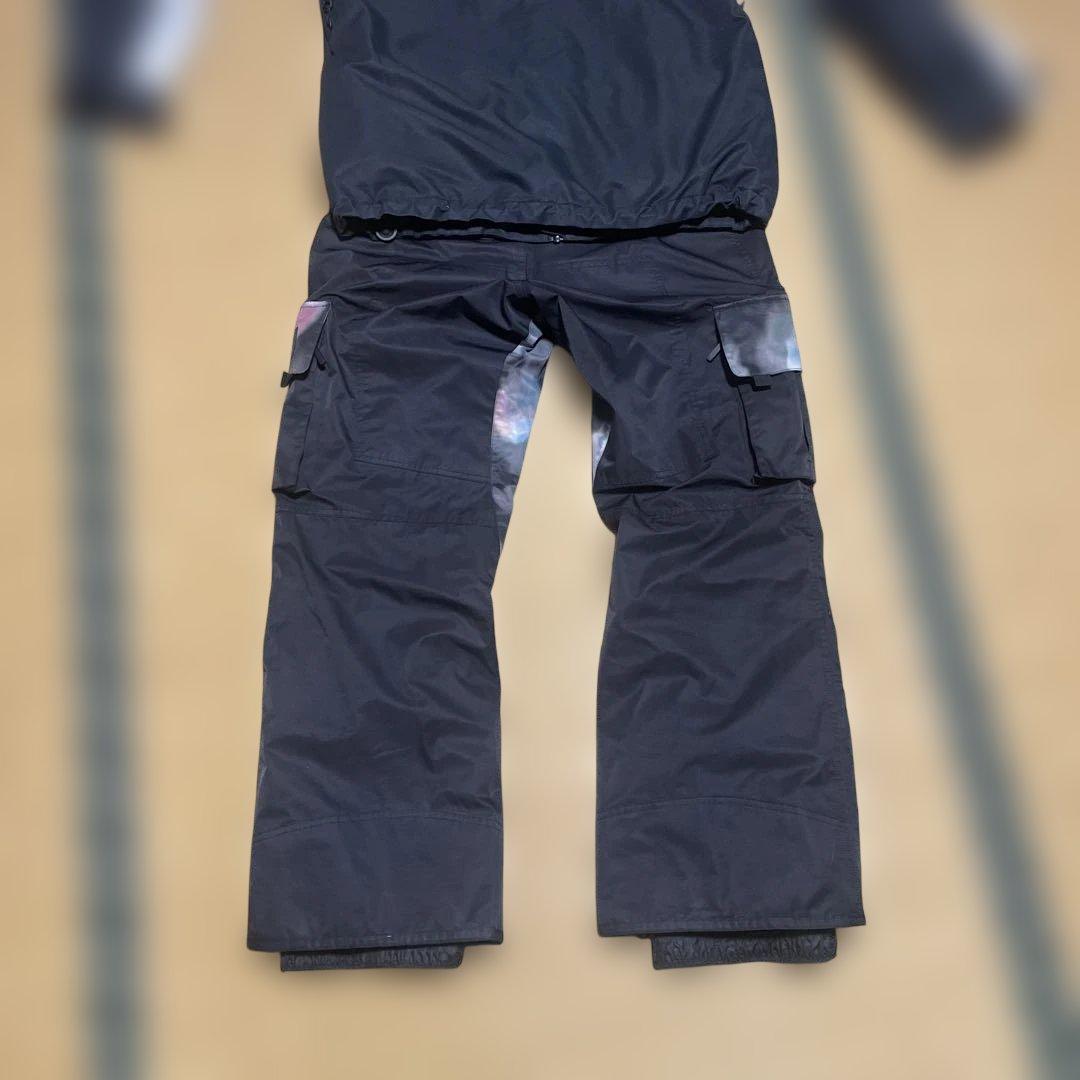 《VOLCOM＋VESP》スノーボードウェアセット 黒/白　Mサイズ