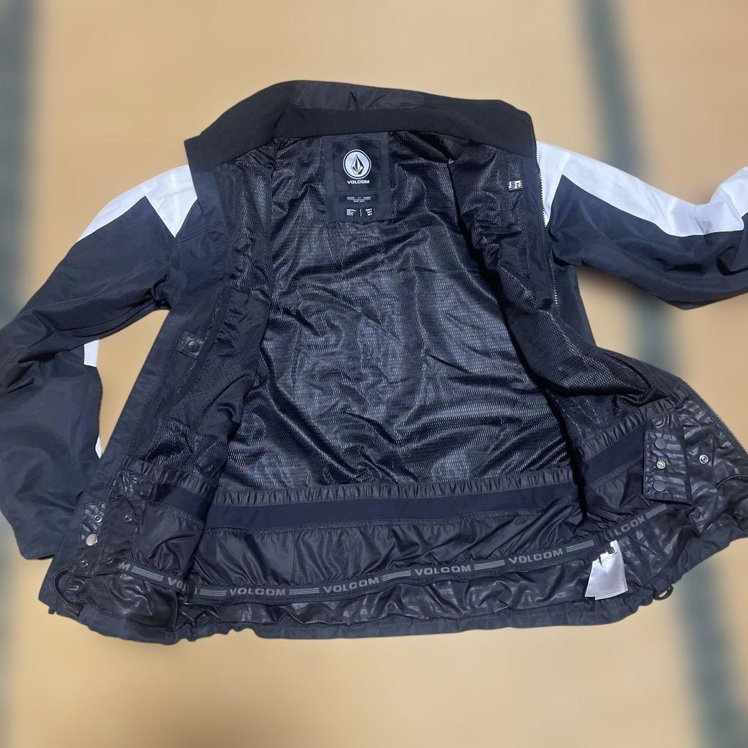 《VOLCOM＋VESP》スノーボードウェアセット 黒/白　Mサイズ