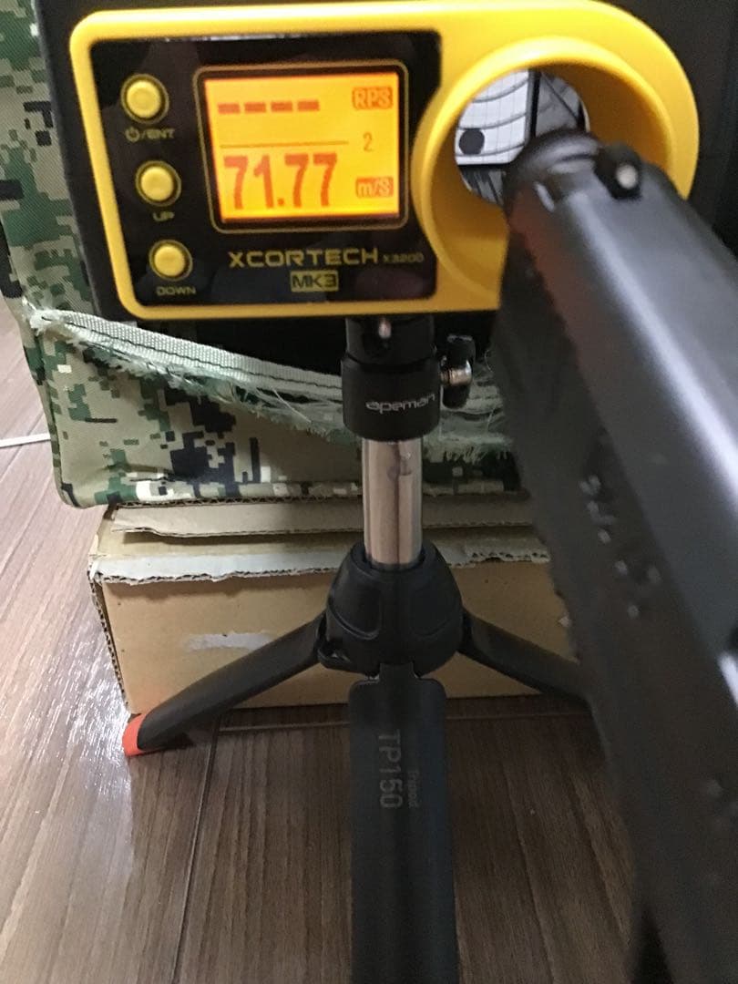 東京マルイ HK45 Tactical 予備マガジンとマルイ製ライト付