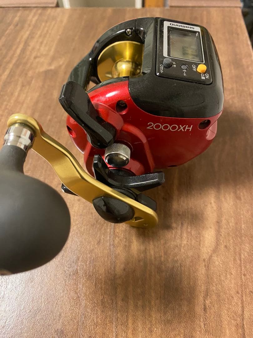 値下げ美品SHIMANO SLS小舟XH 両軸リール 2000XH デジタル表示