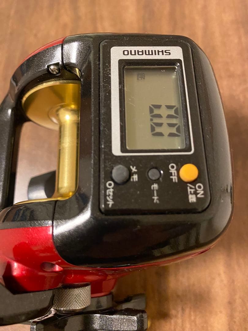 値下げ美品SHIMANO SLS小舟XH 両軸リール 2000XH デジタル表示