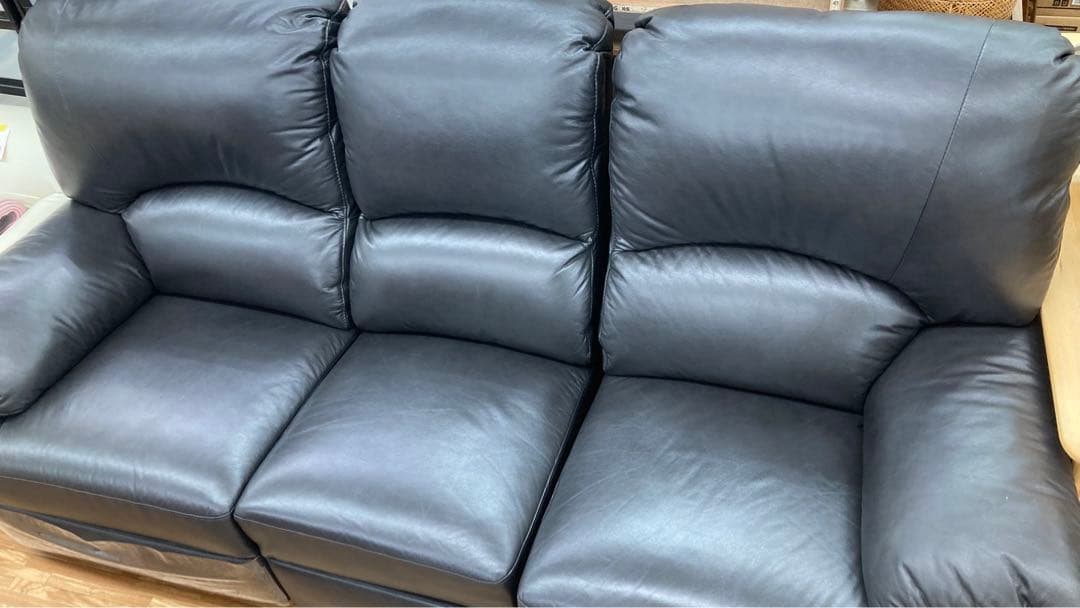値下げしました。電動リクライニングソファ　　定価15万円で購入　引き取り可