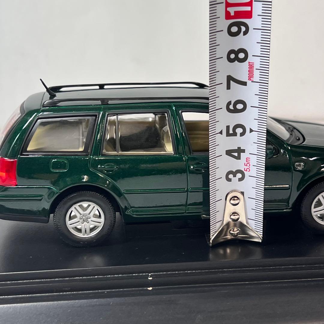 【希少】Golf Wagon 緑 1/24ミニカー クリアケース&台座付き