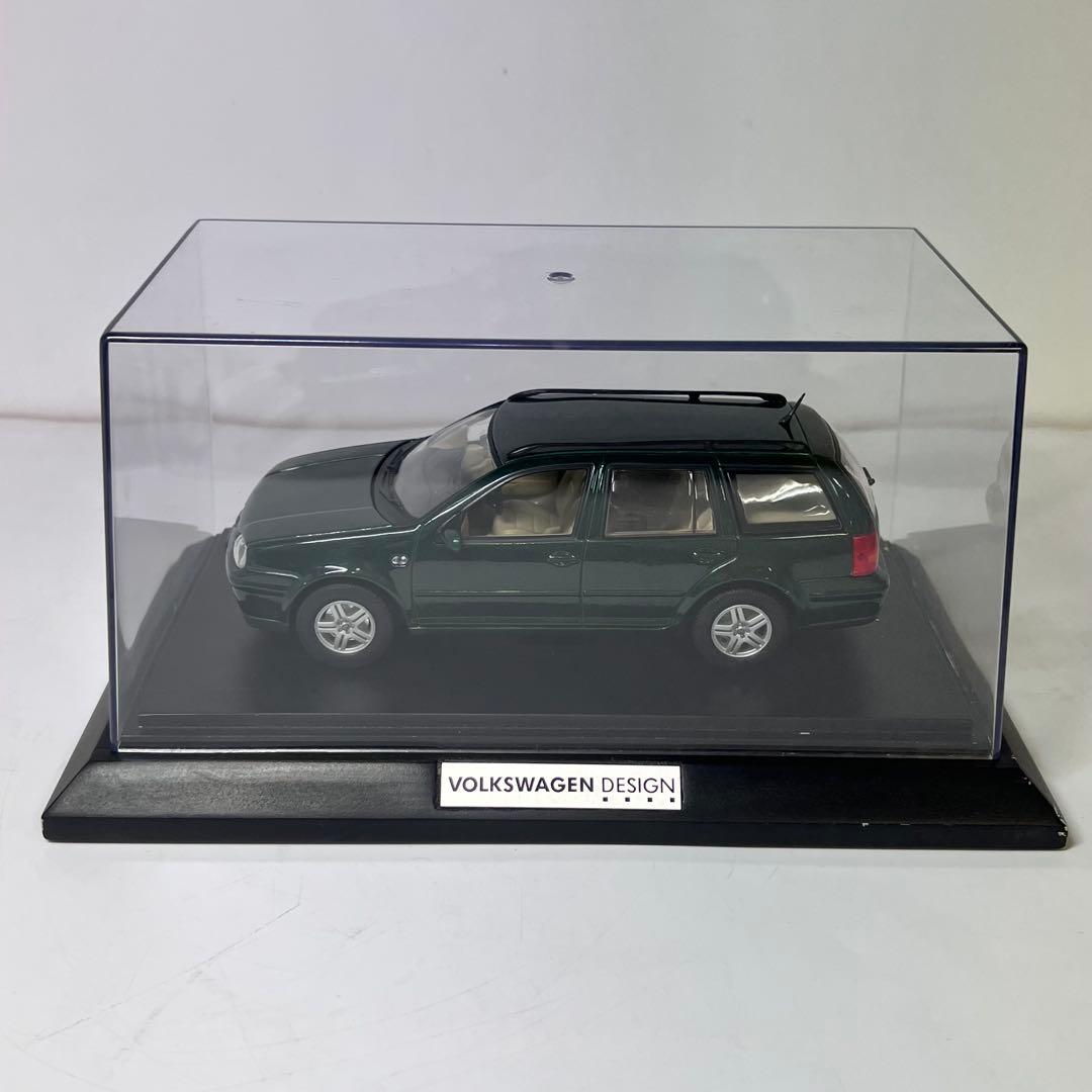 【希少】Golf Wagon 緑 1/24ミニカー クリアケース&台座付き