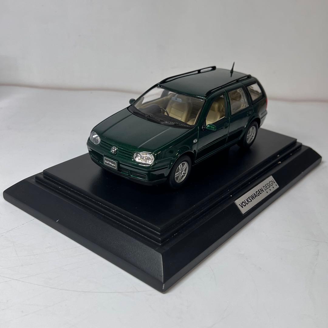 【希少】Golf Wagon 緑 1/24ミニカー クリアケース&台座付き