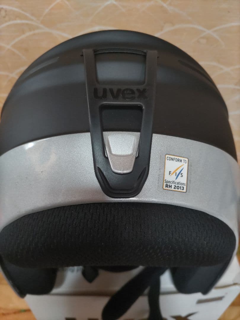 未使用保管品 UVEX FIS 対応 ヘルメット サイズ59-60