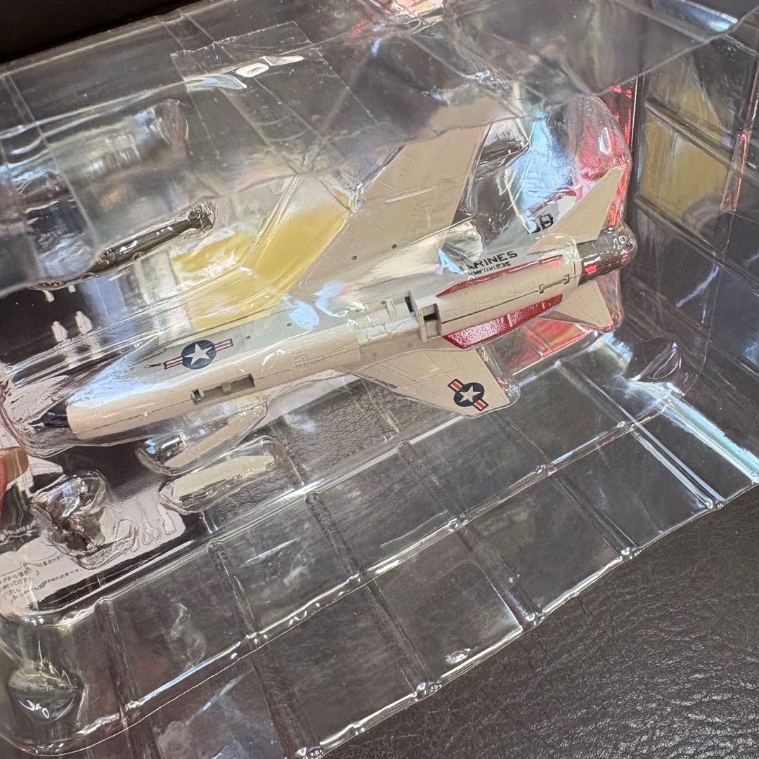 カフェレオ JWings F-8E クルーセイダー 戦闘機プラモデル ベトナム