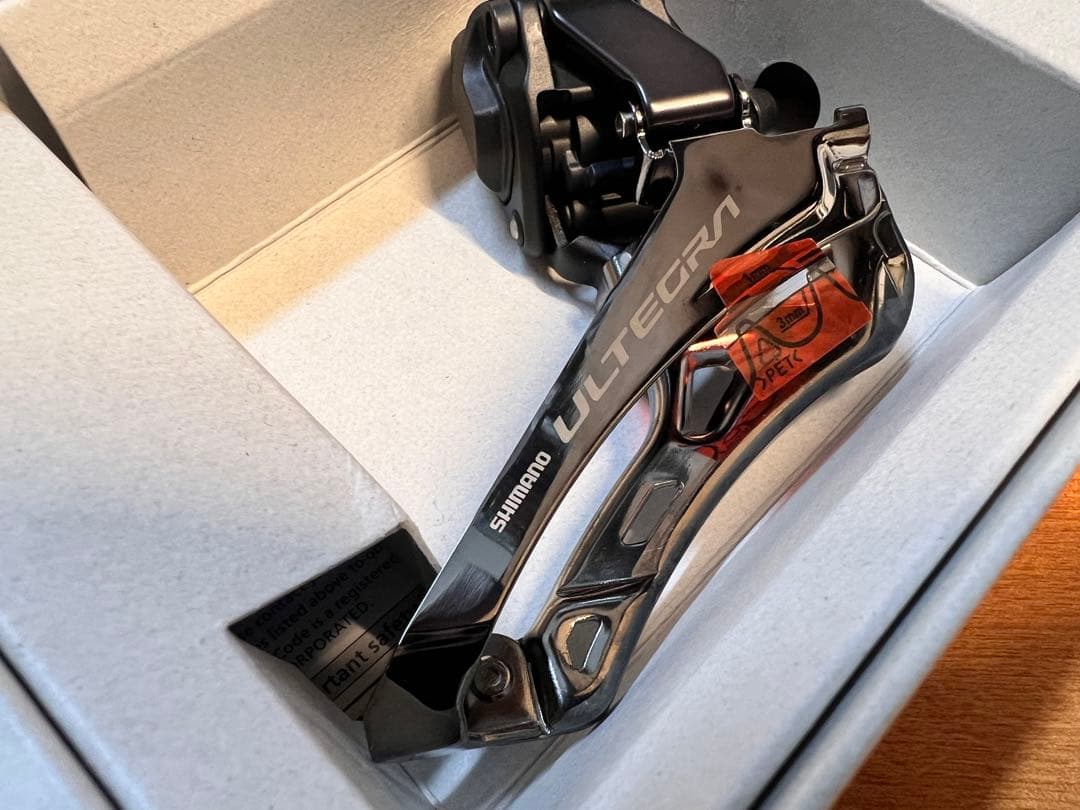 SHIMANO ULTEGRA FD-R8150 Di2 フロントディレイラー