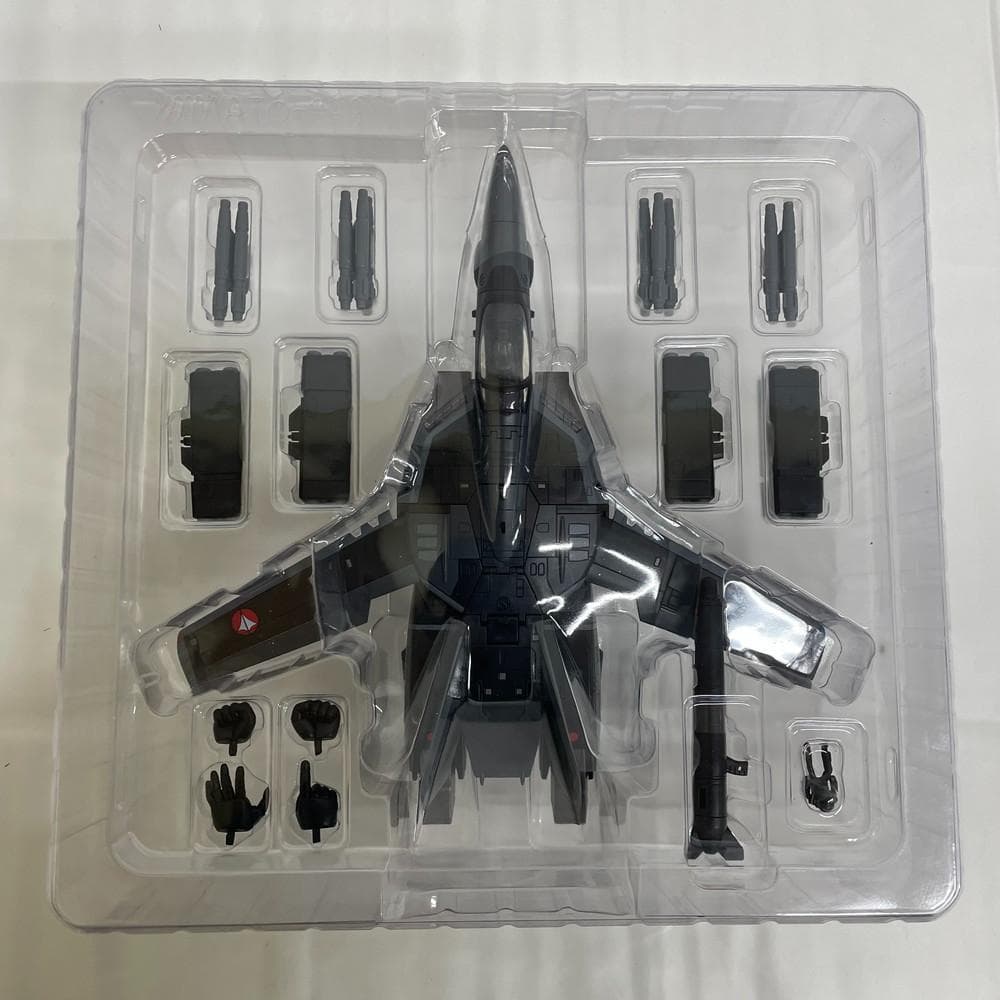 ◆超時空要塞マクロス 完全変形版 VF-1Jステルスタイプ　01011