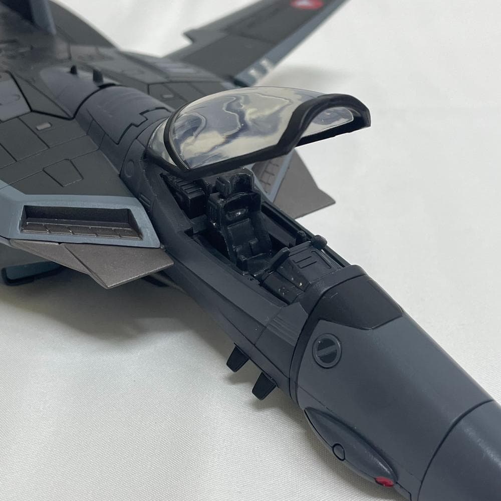 ◆超時空要塞マクロス 完全変形版 VF-1Jステルスタイプ　01011