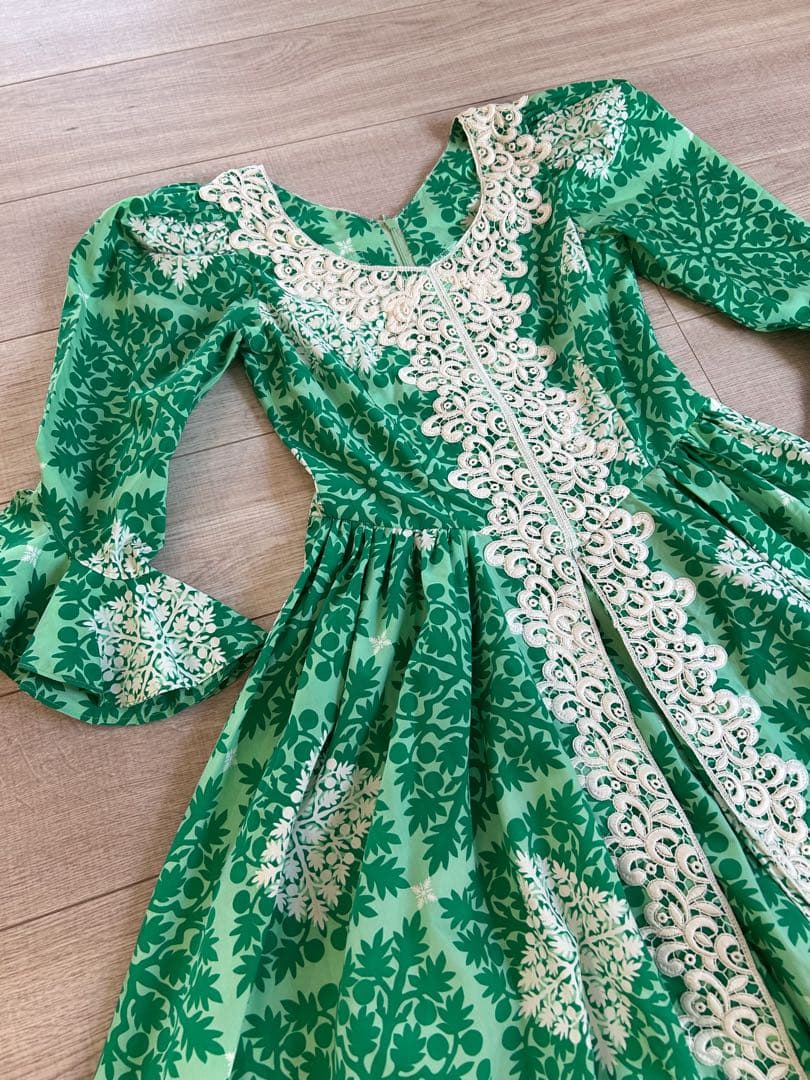 ハワイアン ロングワンピース マキシ丈 ケミカルレース 刺繍 グリーン